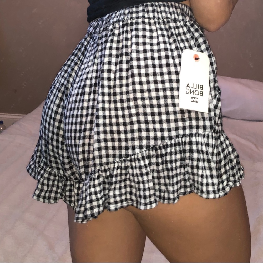 Billabong shorts never worn / new with tags